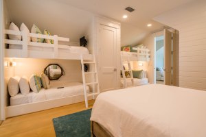 150219-27runningoak-042-2000